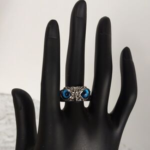 New Blue Imitation Cats Eye Owl Ring